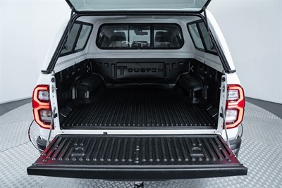 2021 Toyota Hilux - Thumbnail