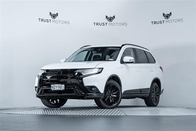 2020 Mitsubishi Outlander - Thumbnail