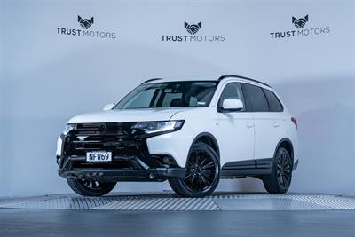 2021 Mitsubishi Outlander - Thumbnail