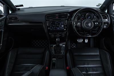 2017 Volkswagen Golf - Thumbnail