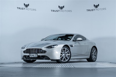 2015 Aston Martin Vantage - Thumbnail