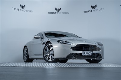 2015 Aston Martin Vantage - Thumbnail