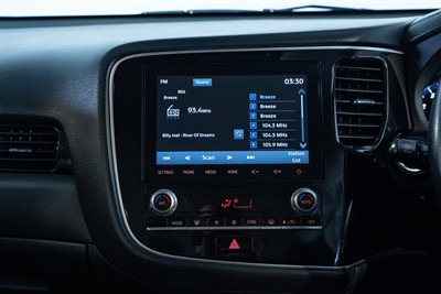 2021 Mitsubishi Outlander - Thumbnail