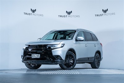 2021 Mitsubishi Outlander - Thumbnail