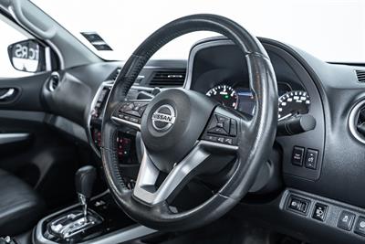 2021 Nissan Navara - Thumbnail