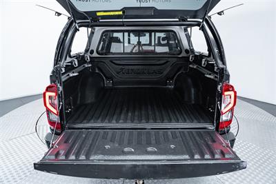 2021 Nissan Navara - Thumbnail