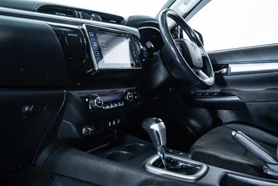 2017 Toyota Hilux - Thumbnail