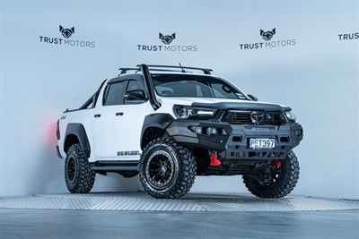 2022 Toyota Hilux - Thumbnail