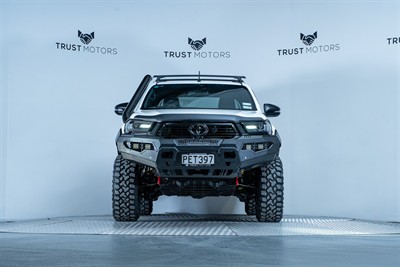 2022 Toyota Hilux - Thumbnail