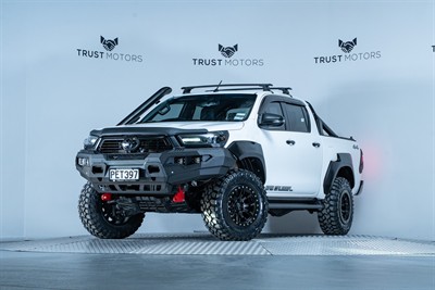 2022 Toyota Hilux - Thumbnail