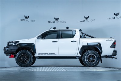 2022 Toyota Hilux - Thumbnail
