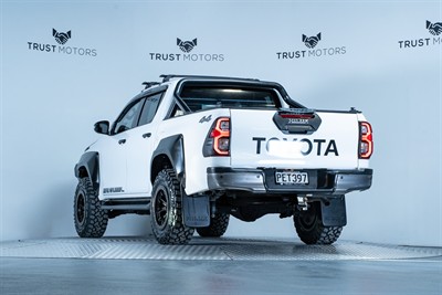 2022 Toyota Hilux - Thumbnail