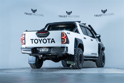 2022 Toyota Hilux - Thumbnail