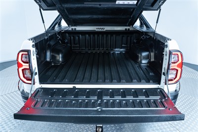 2022 Toyota Hilux - Thumbnail