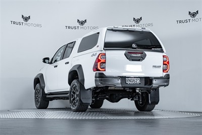 2024 Toyota Hilux - Thumbnail