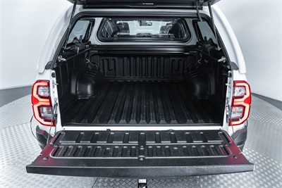 2024 Toyota Hilux - Thumbnail