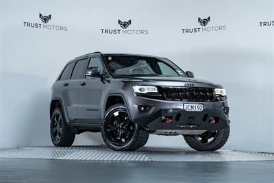 2015 Jeep Grand Cherokee - Thumbnail