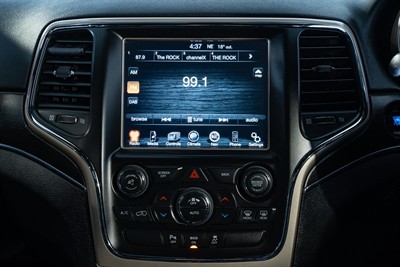2015 Jeep Grand Cherokee - Thumbnail