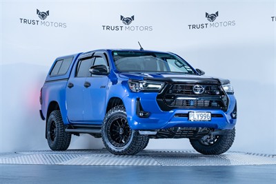 2022 Toyota Hilux - Thumbnail