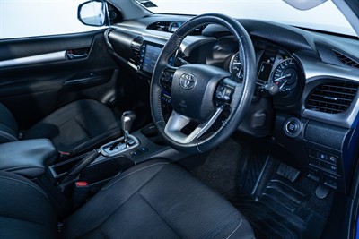 2022 Toyota Hilux - Thumbnail