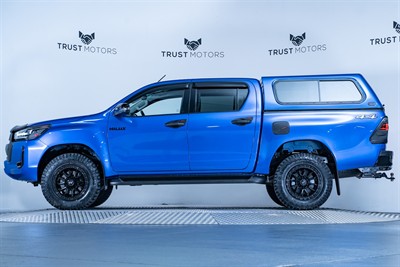 2022 Toyota Hilux - Thumbnail