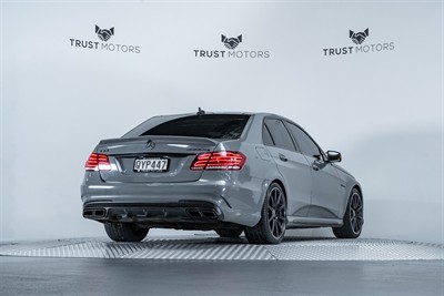 2013 Mercedes-Benz E 63 - Thumbnail