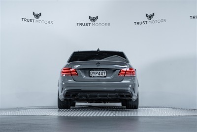 2013 Mercedes-Benz E 63 - Thumbnail