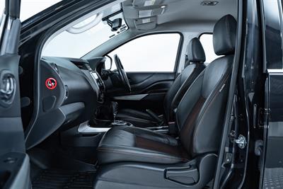 2019 Nissan Navara - Thumbnail