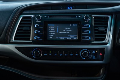 2017 Toyota Highlander - Thumbnail