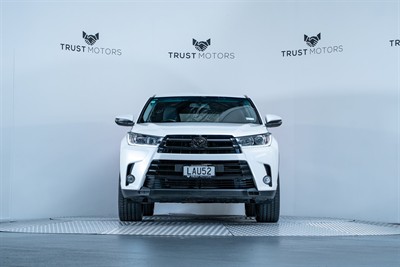 2017 Toyota Highlander - Thumbnail