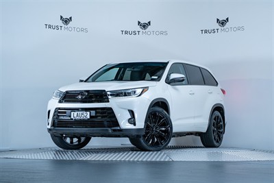 2017 Toyota Highlander - Thumbnail