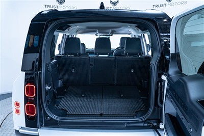 2021 Land Rover Defender - Thumbnail
