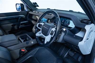 2021 Land Rover Defender - Thumbnail