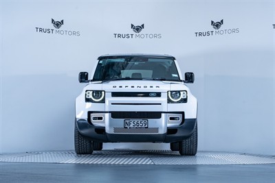 2021 Land Rover Defender - Thumbnail