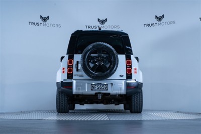 2021 Land Rover Defender - Thumbnail