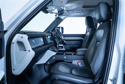 2021 Land Rover Defender - Thumbnail