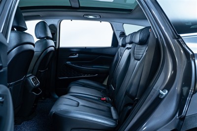 2020 Hyundai Santa Fe - Thumbnail