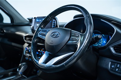 2020 Hyundai Santa Fe - Thumbnail
