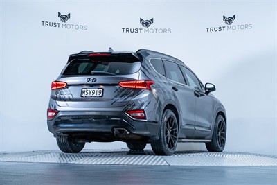 2020 Hyundai Santa Fe - Thumbnail