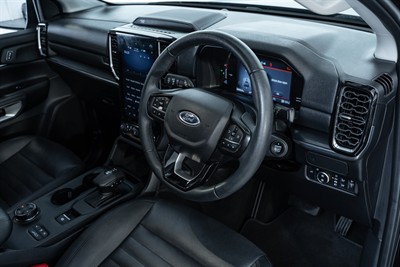 2022 Ford Everest - Thumbnail