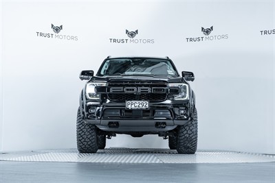 2022 Ford Everest - Thumbnail