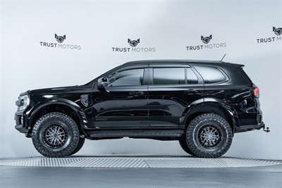 2022 Ford Everest - Thumbnail