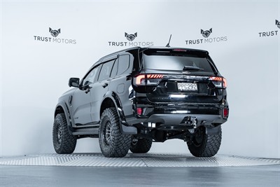 2022 Ford Everest - Thumbnail