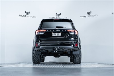 2022 Ford Everest - Thumbnail