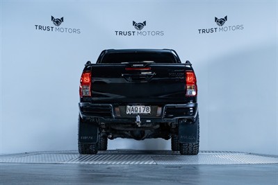 2020 Toyota Hilux - Thumbnail