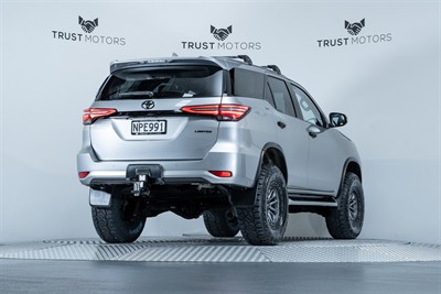 2021 Toyota Fortuner - Thumbnail