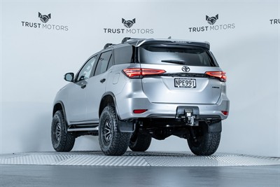 2021 Toyota Fortuner - Thumbnail