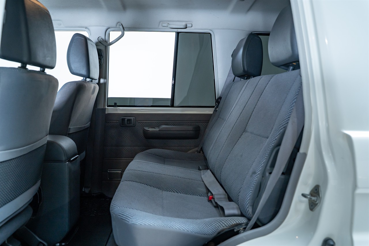 2012 Toyota Landcruiser
