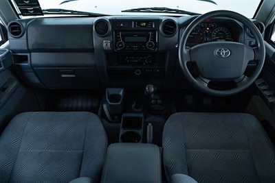 2012 Toyota Landcruiser - Thumbnail