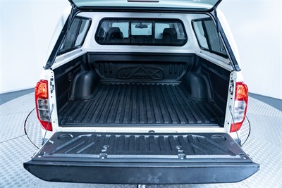 2020 Nissan Navara - Thumbnail